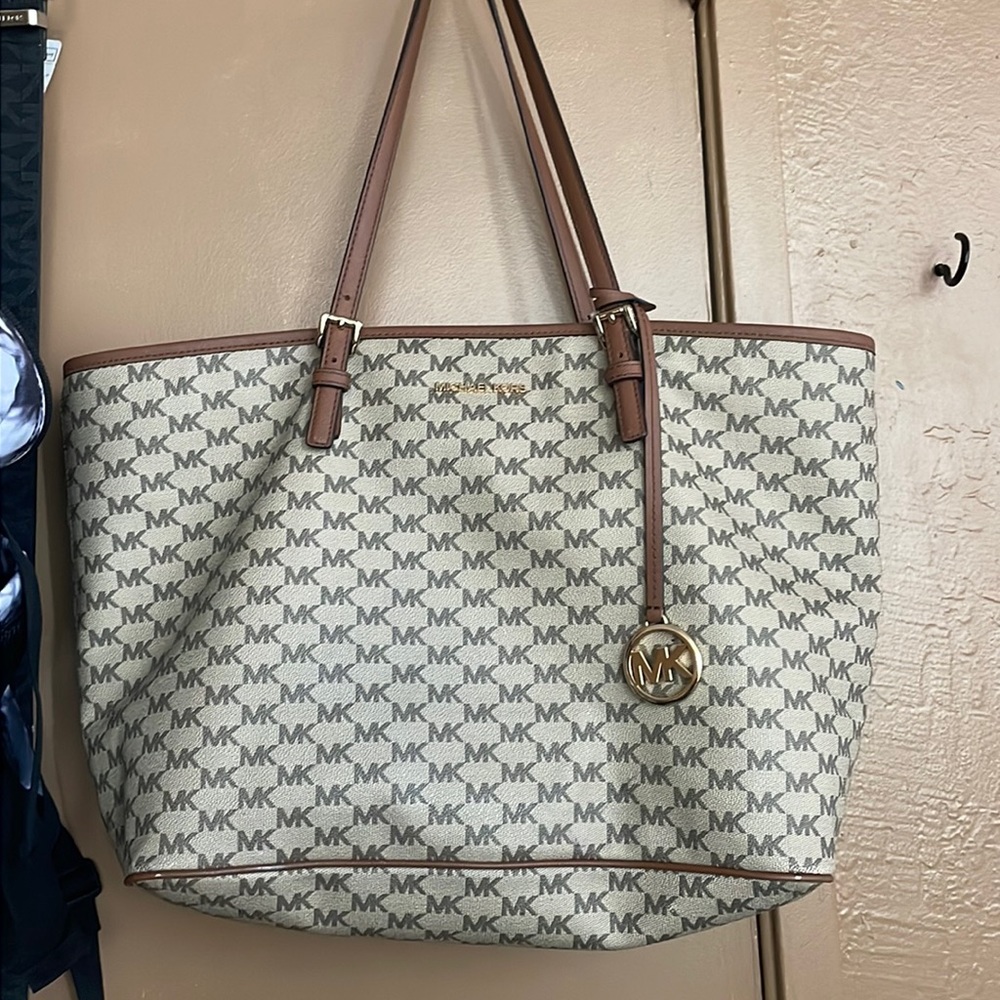 Michael kits bag